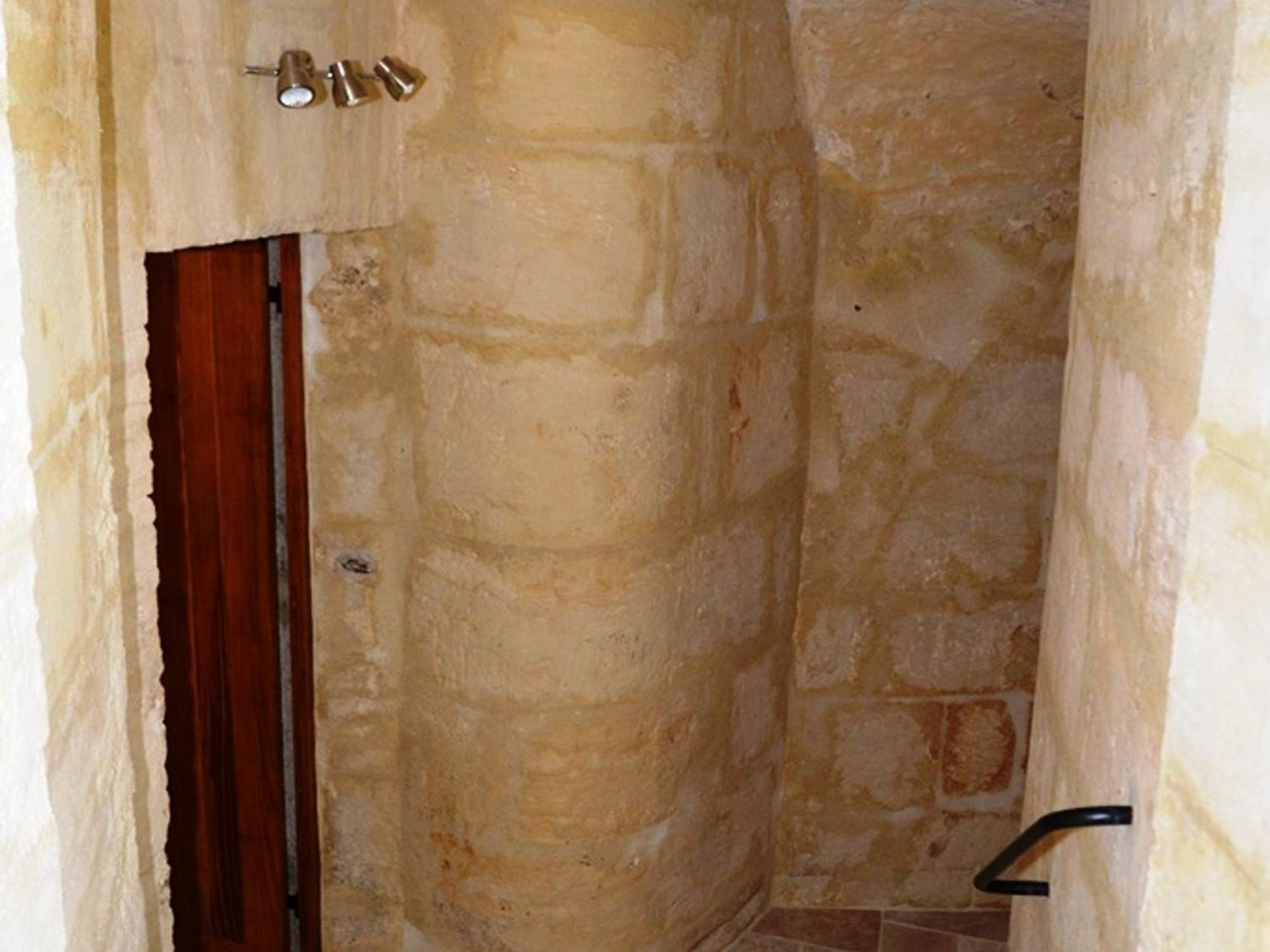 Maison Troglodyte Elegante Avec Spa, Salle De Jeux Et Jardin Clos A Vouvray - Fr-1-381-87 エクステリア 写真