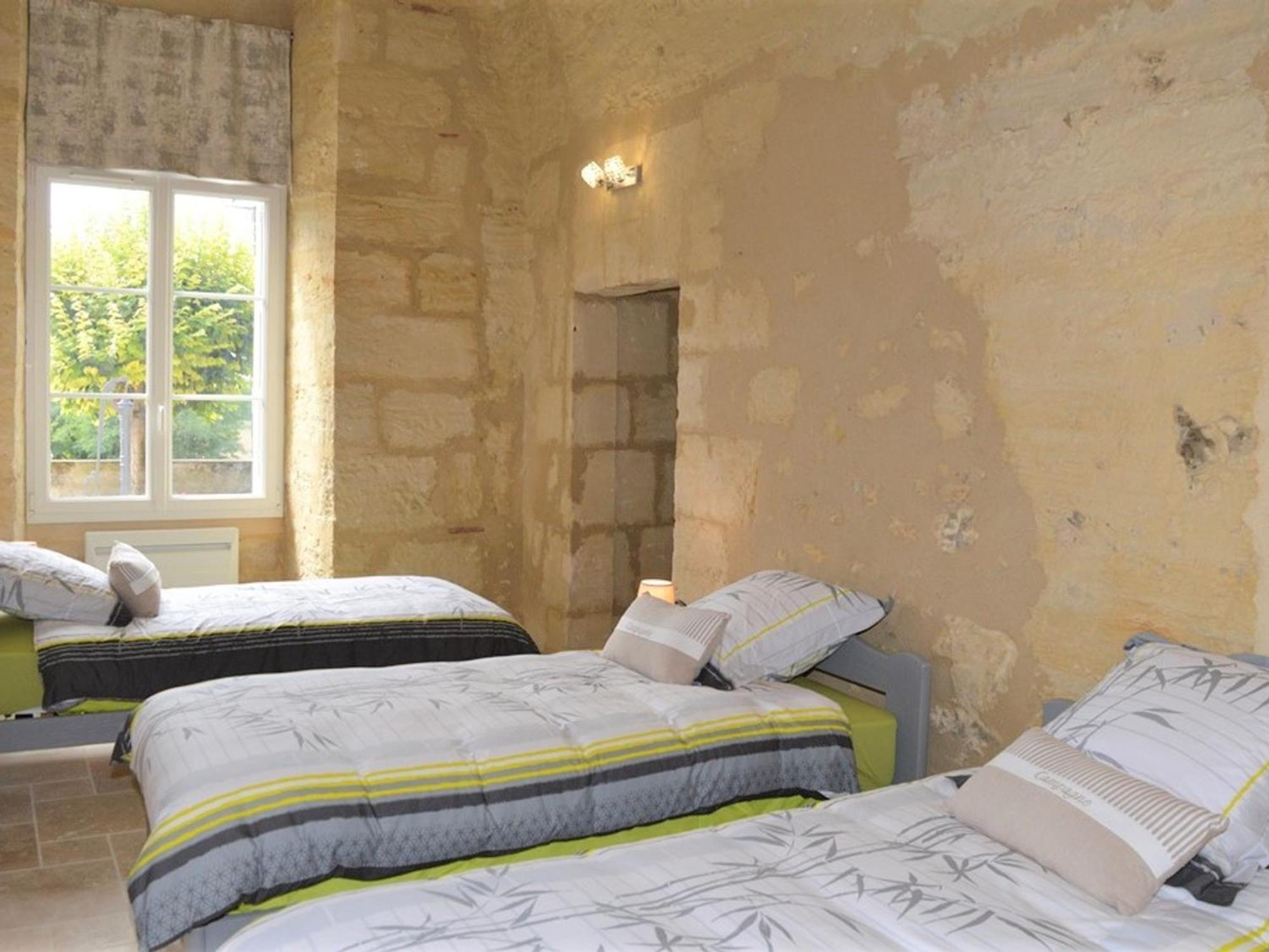 Maison Troglodyte Elegante Avec Spa, Salle De Jeux Et Jardin Clos A Vouvray - Fr-1-381-87 エクステリア 写真