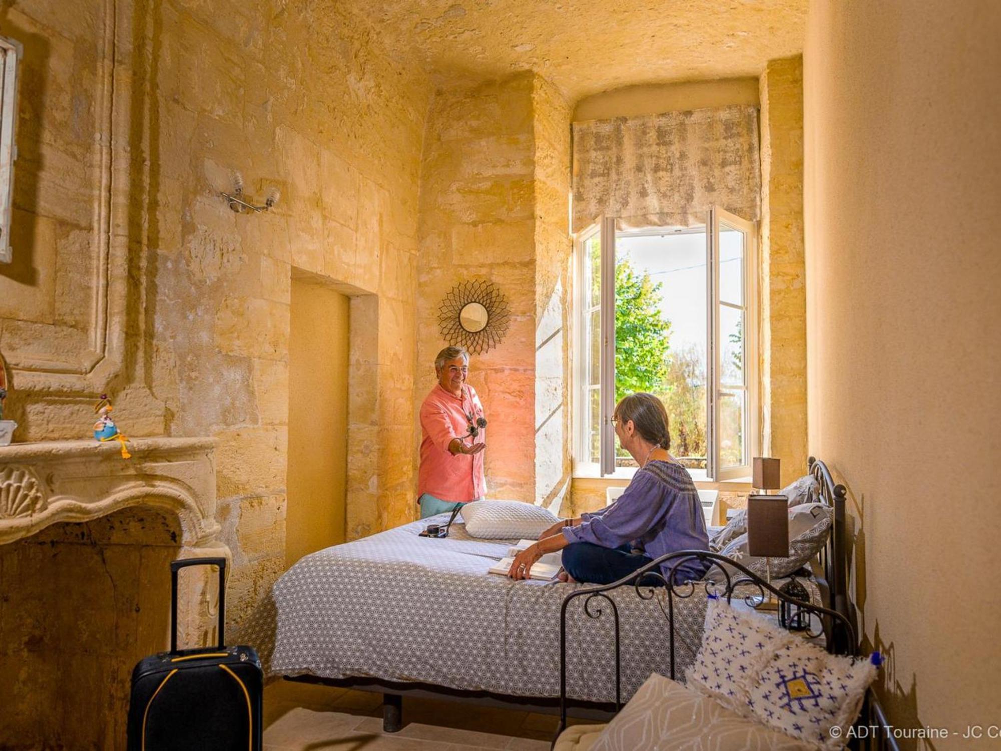Maison Troglodyte Elegante Avec Spa, Salle De Jeux Et Jardin Clos A Vouvray - Fr-1-381-87 エクステリア 写真